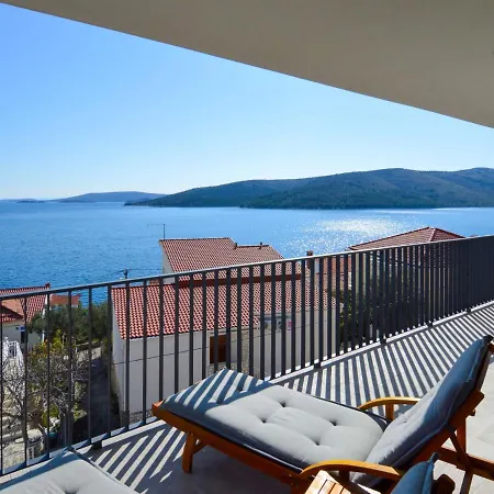 Viva-by The Sea-panorama Penthouse By Interhome Daire