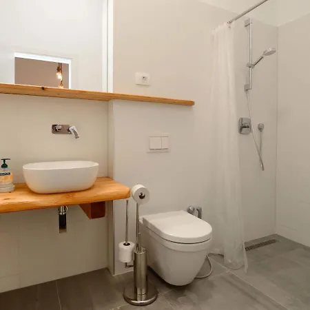 Daire Viva-by The Sea-panorama Penthouse By Interhome *