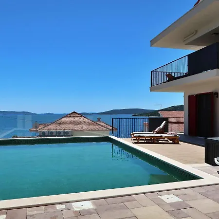 Viva-by The Sea-panorama Penthouse By Interhome Daire Seget Vranjica