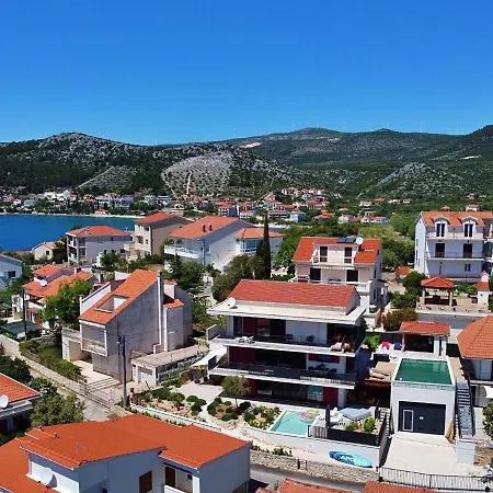 Viva-by The Sea-panorama Penthouse By Interhome Daire *